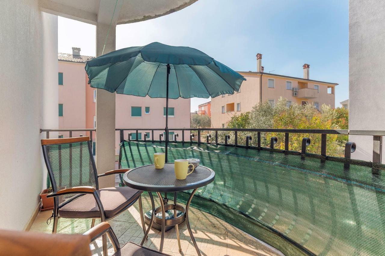 Apartment Sara Ровинь Экстерьер фото